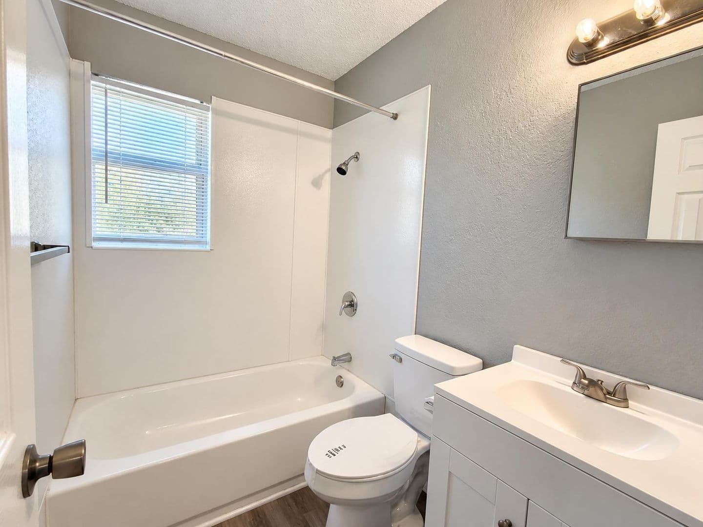 Ballinger Apartment: 1500 N 8th.  St