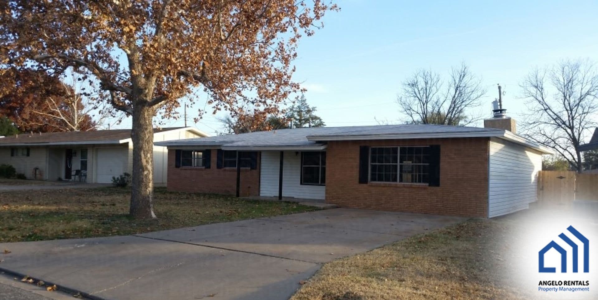 San Angelo House: 2769 Harvard Ave