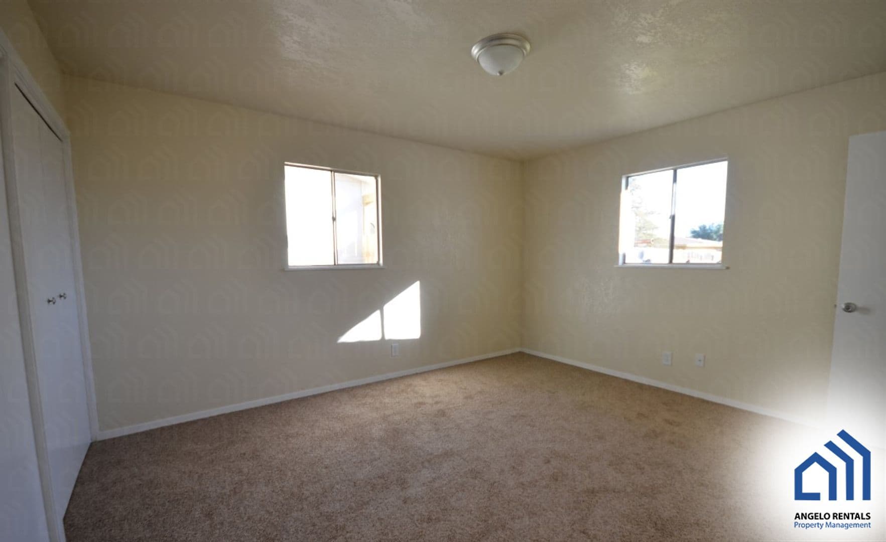 San Angelo House: 2769 Harvard Ave