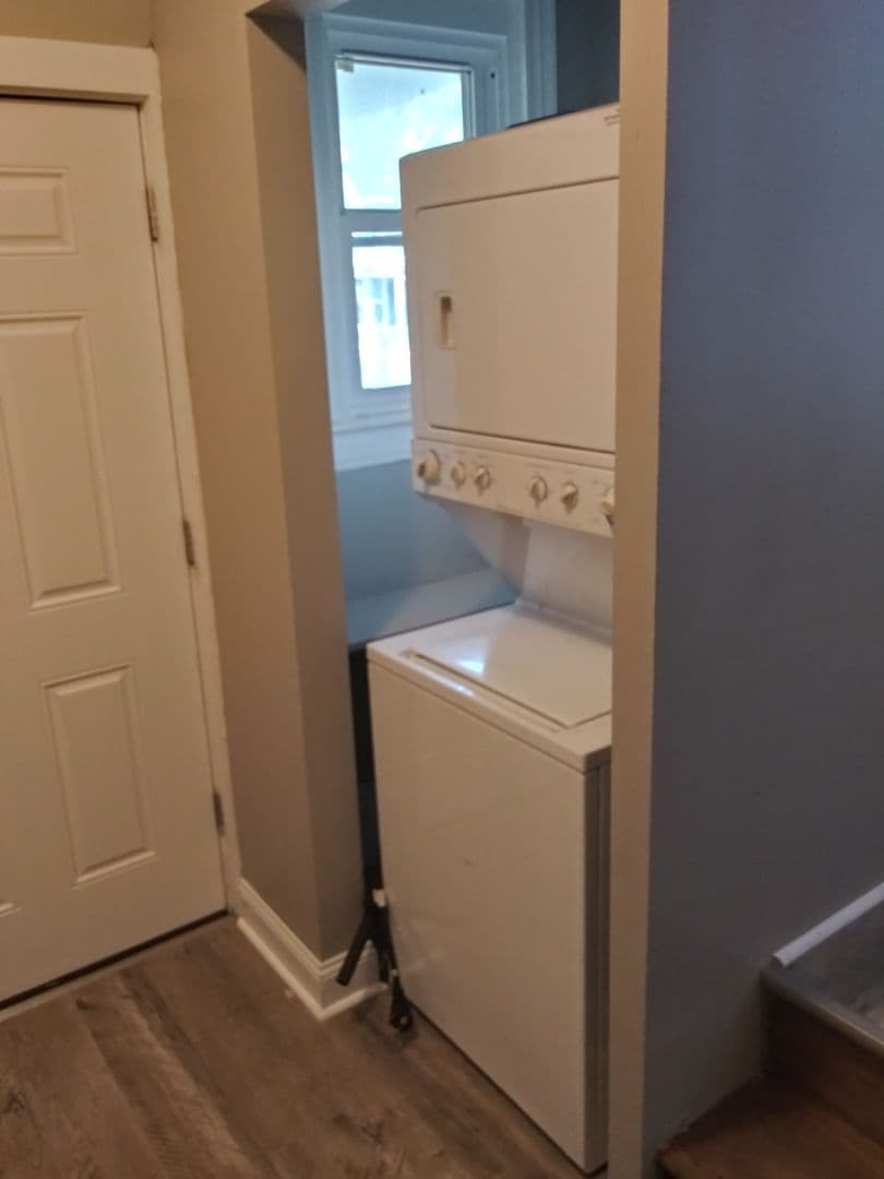 Rochester Apartment: 68 EDMONDS ST