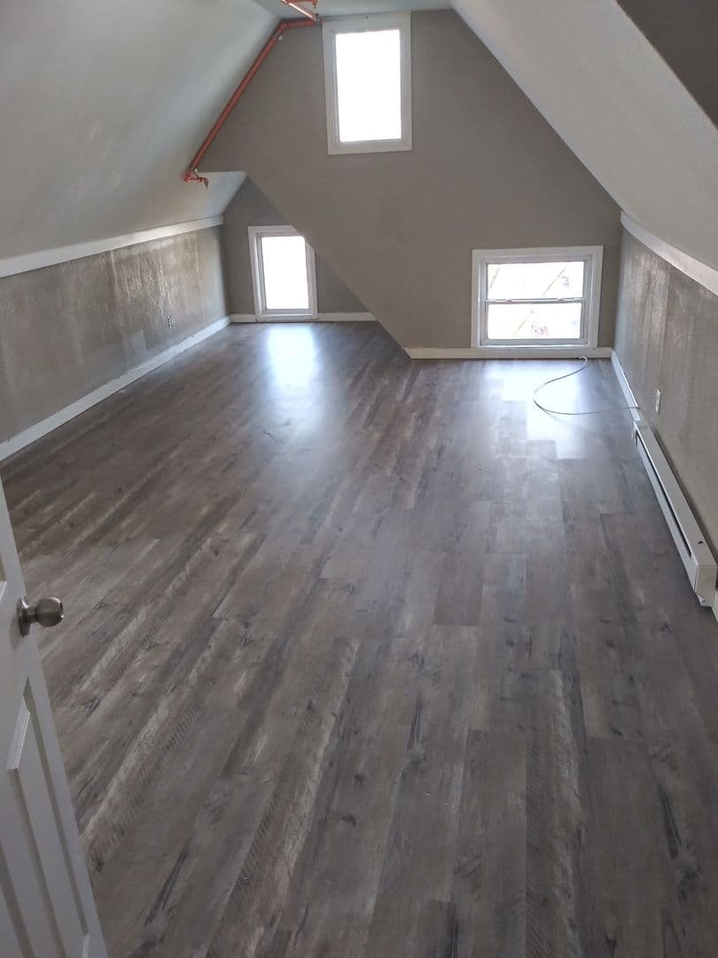 Rochester Apartment: 68 EDMONDS ST