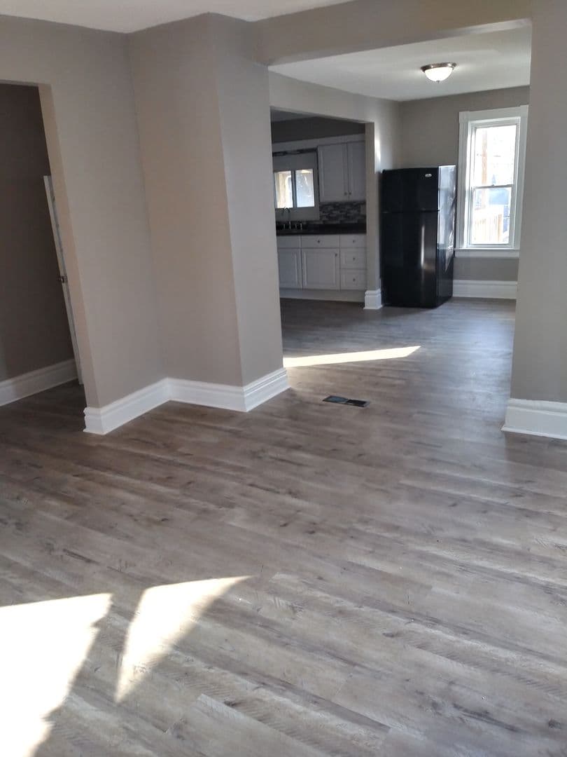Rochester Apartment: 68 EDMONDS ST