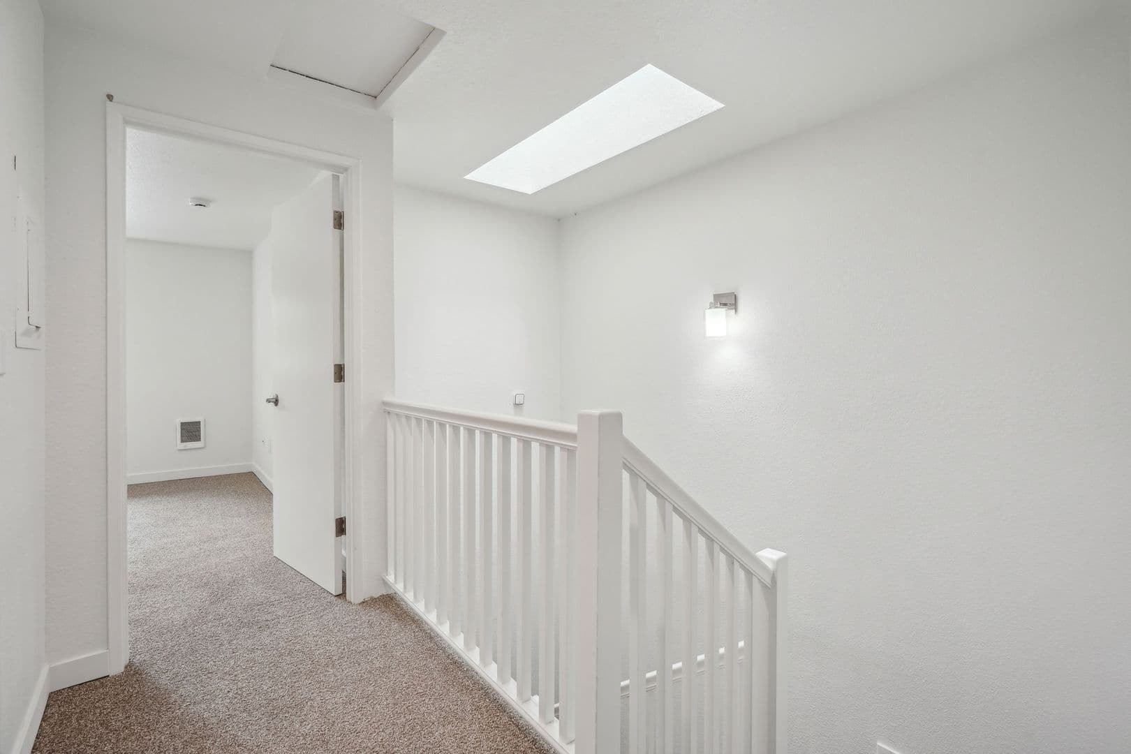 Vancouver Apartment: 2909 NE 57th Ave