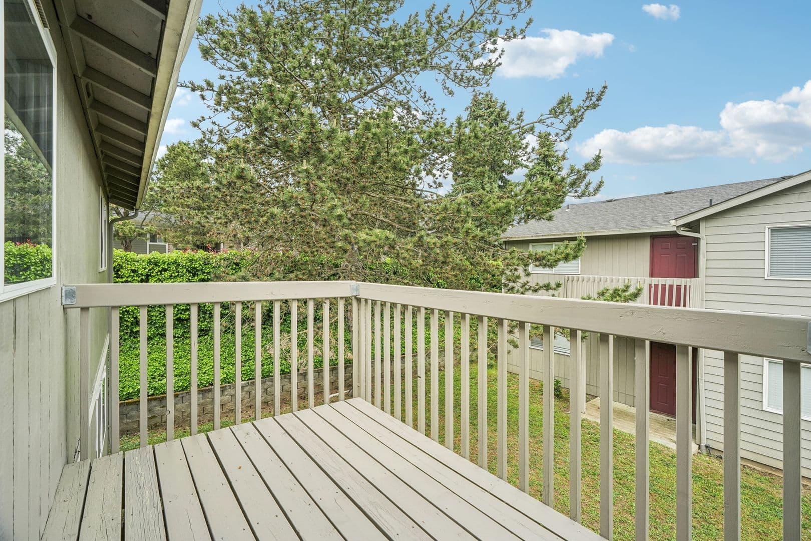 Vancouver Apartment: 2909 NE 57th Ave