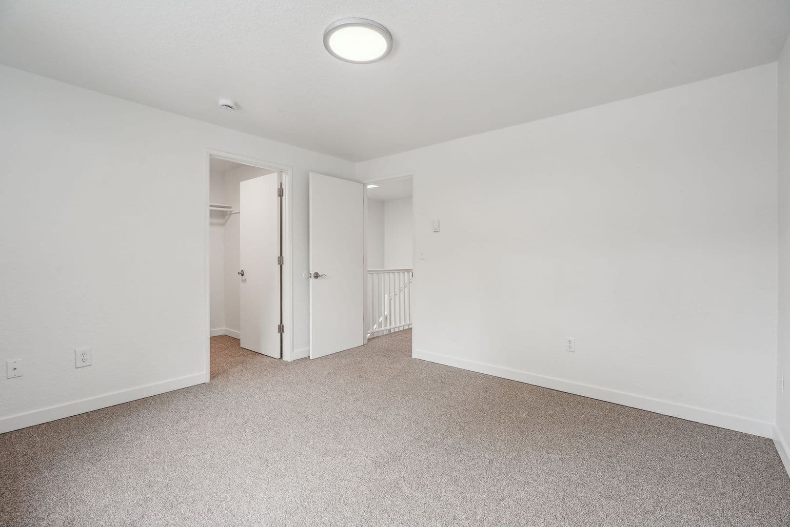 Vancouver Apartment: 2909 NE 57th Ave