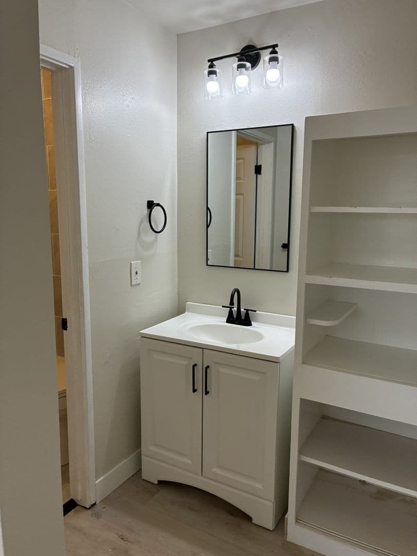 West Sacramento Apartment: 501 Michigan Blvd.