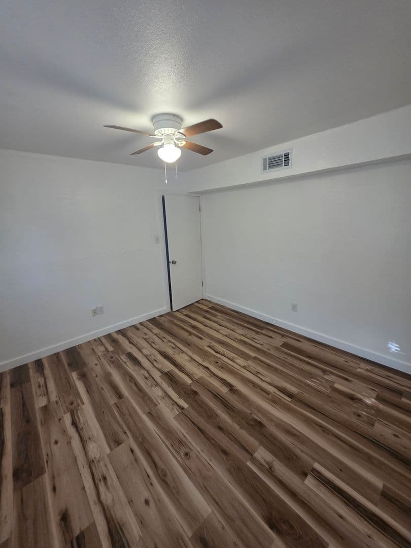 Dallas Apartment: 4414 Worth Street