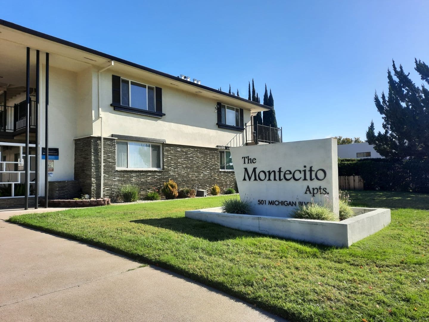 West Sacramento Apartment: 501 Michigan Blvd.