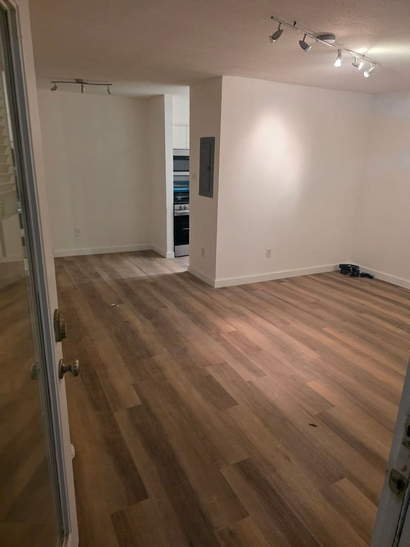 Dallas Apartment: 4414 Worth Street