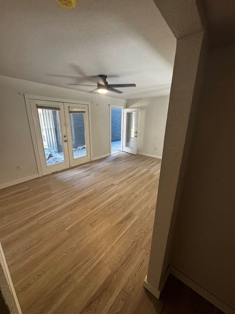 Dallas Apartment: 4414 Worth Street