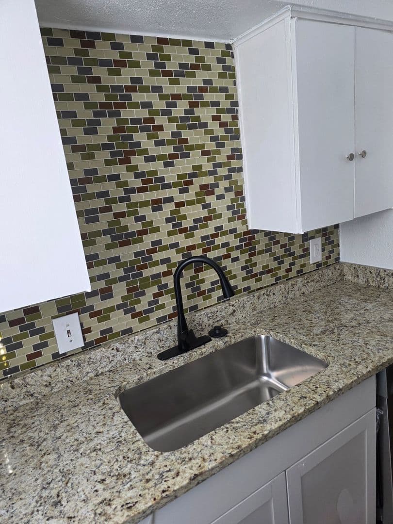 Dallas Apartment: 4414 Worth Street