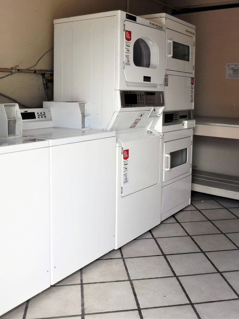 West Sacramento Apartment: 501 Michigan Blvd.