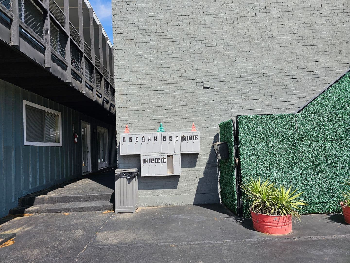 Dallas Apartment: 4414 Worth Street