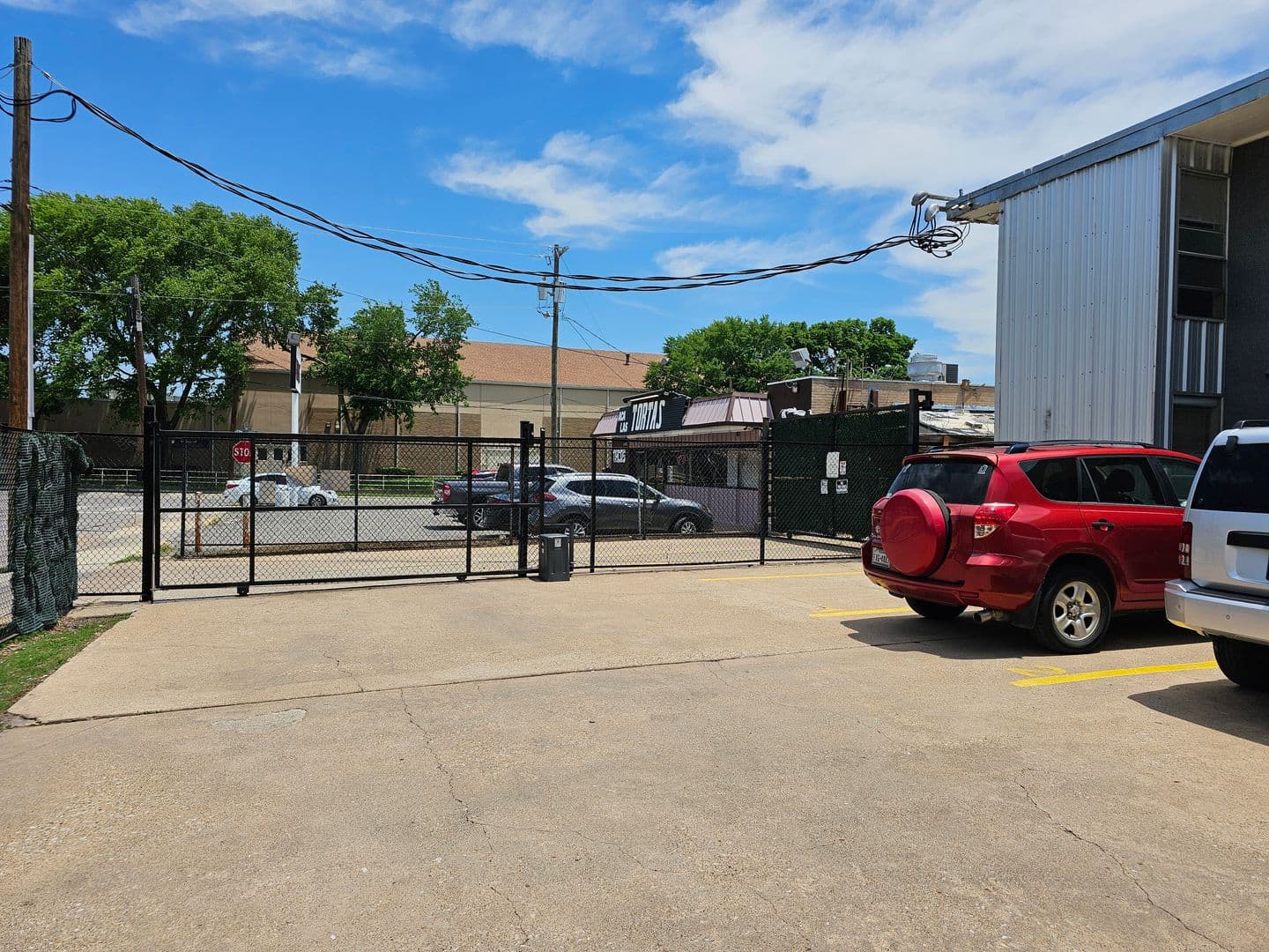 Dallas Apartment: 4414 Worth Street