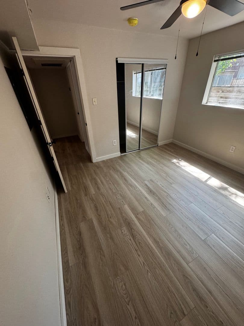Dallas Apartment: 4414 Worth Street