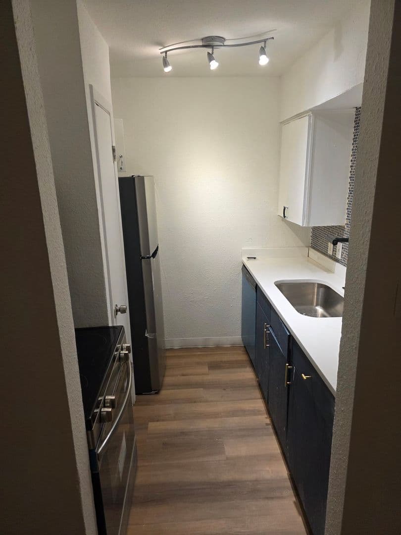 Dallas Apartment: 4414 Worth Street