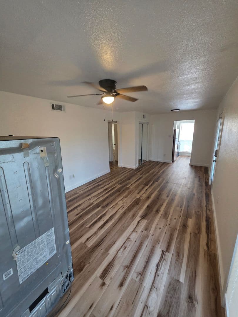 Dallas Apartment: 4414 Worth Street