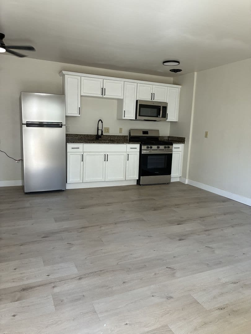 West Sacramento Apartment: 501 Michigan Blvd.