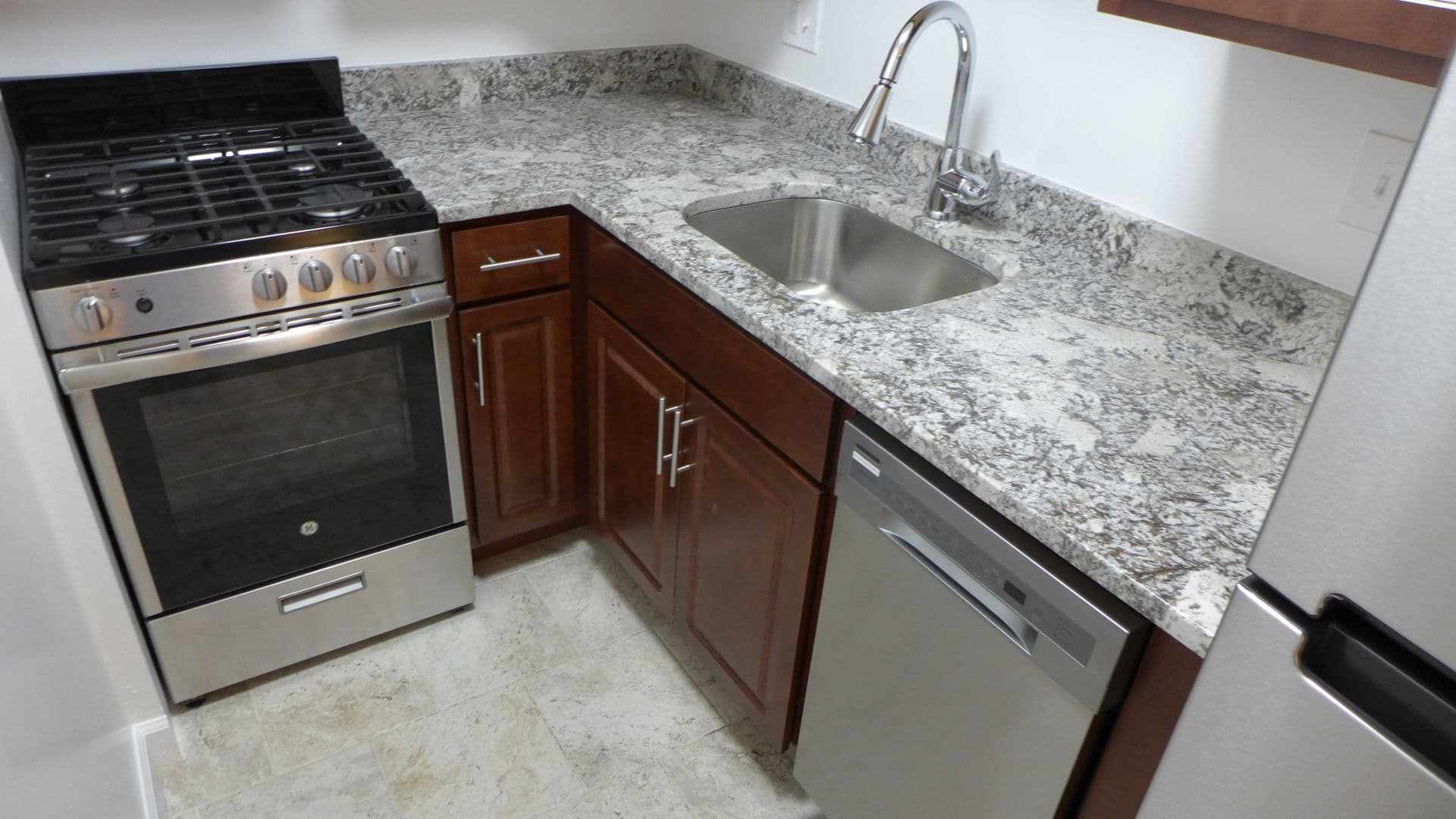 Chicago Apartment: 5250 N. Sheridan Road