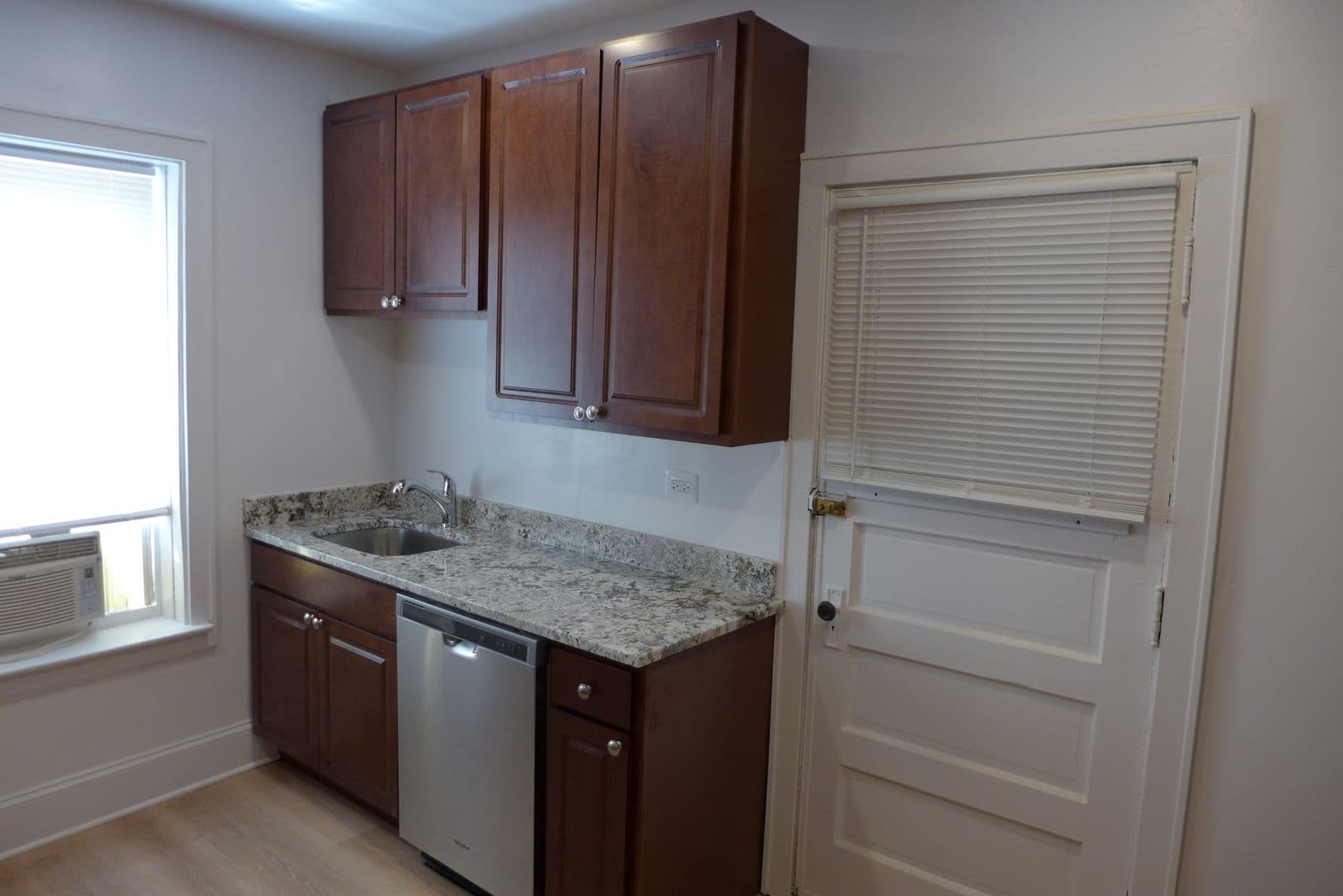 Chicago Apartment: 4804-16 N. Linder /5502 W. Lawrence