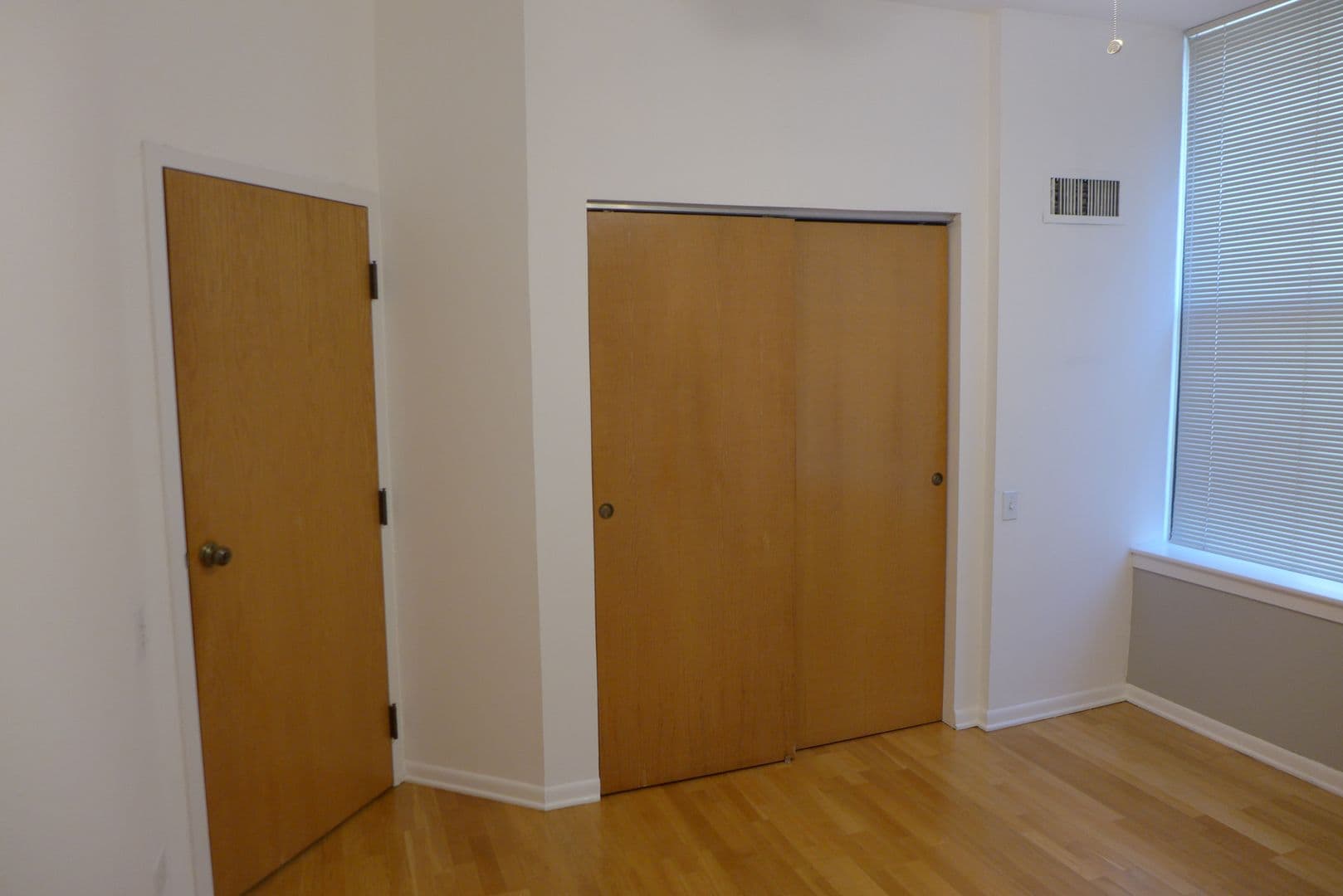 Chicago Apartment: 537 S. Dearborn