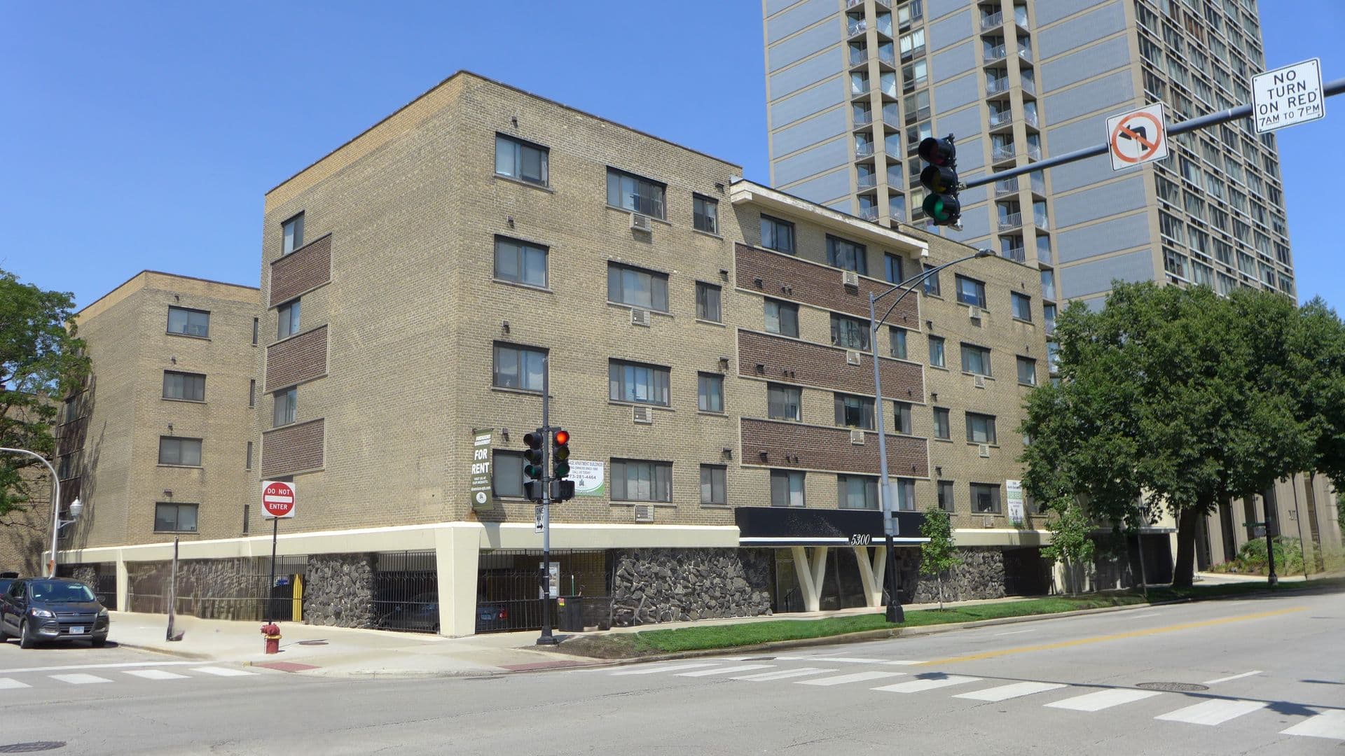 Chicago Apartment: 5300 N. Sheridan Road