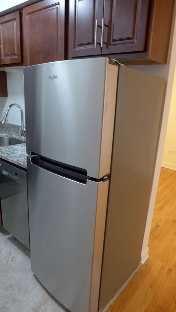 Chicago Apartment: 5250 N. Sheridan Road