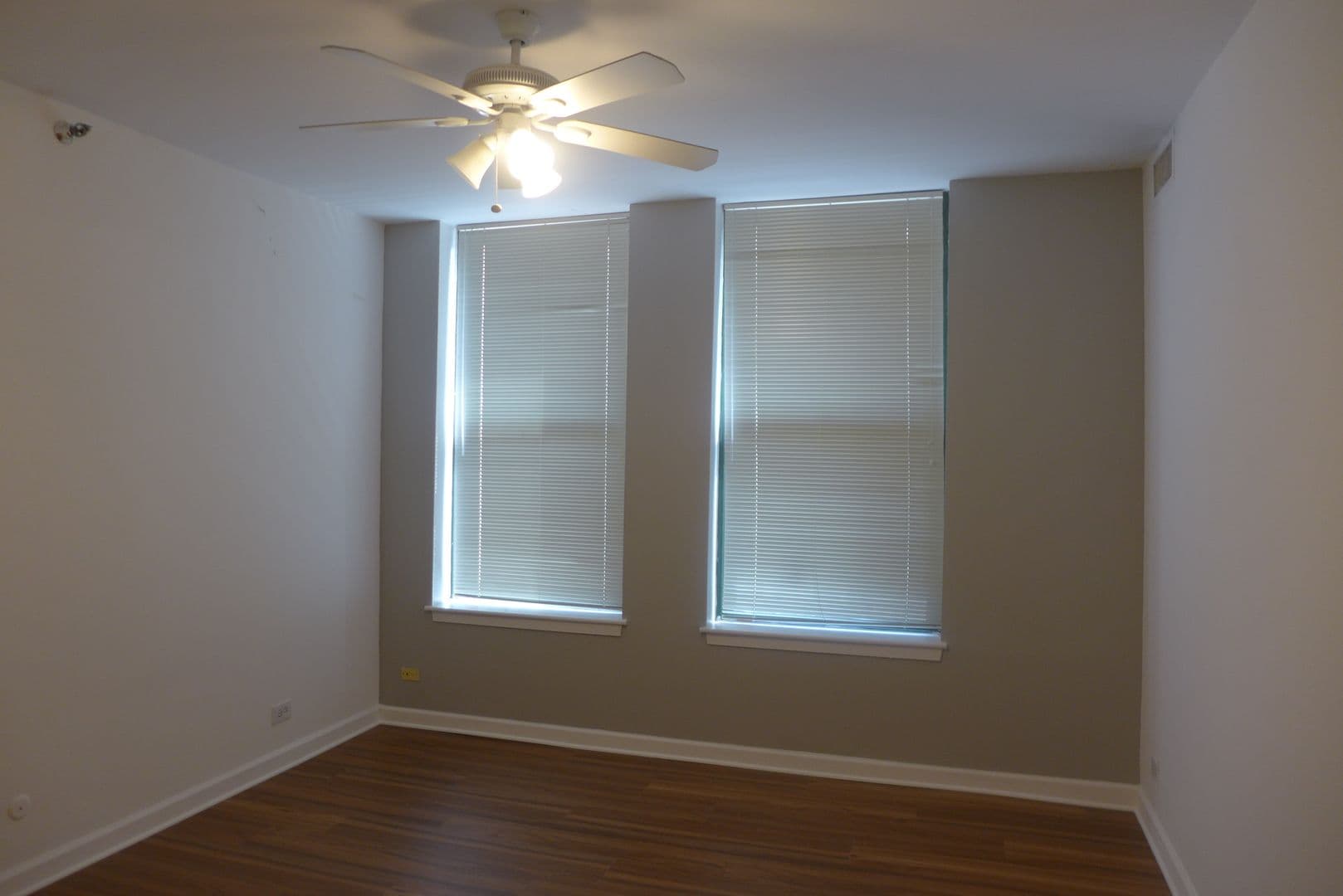 Chicago Apartment: 537 S. Dearborn