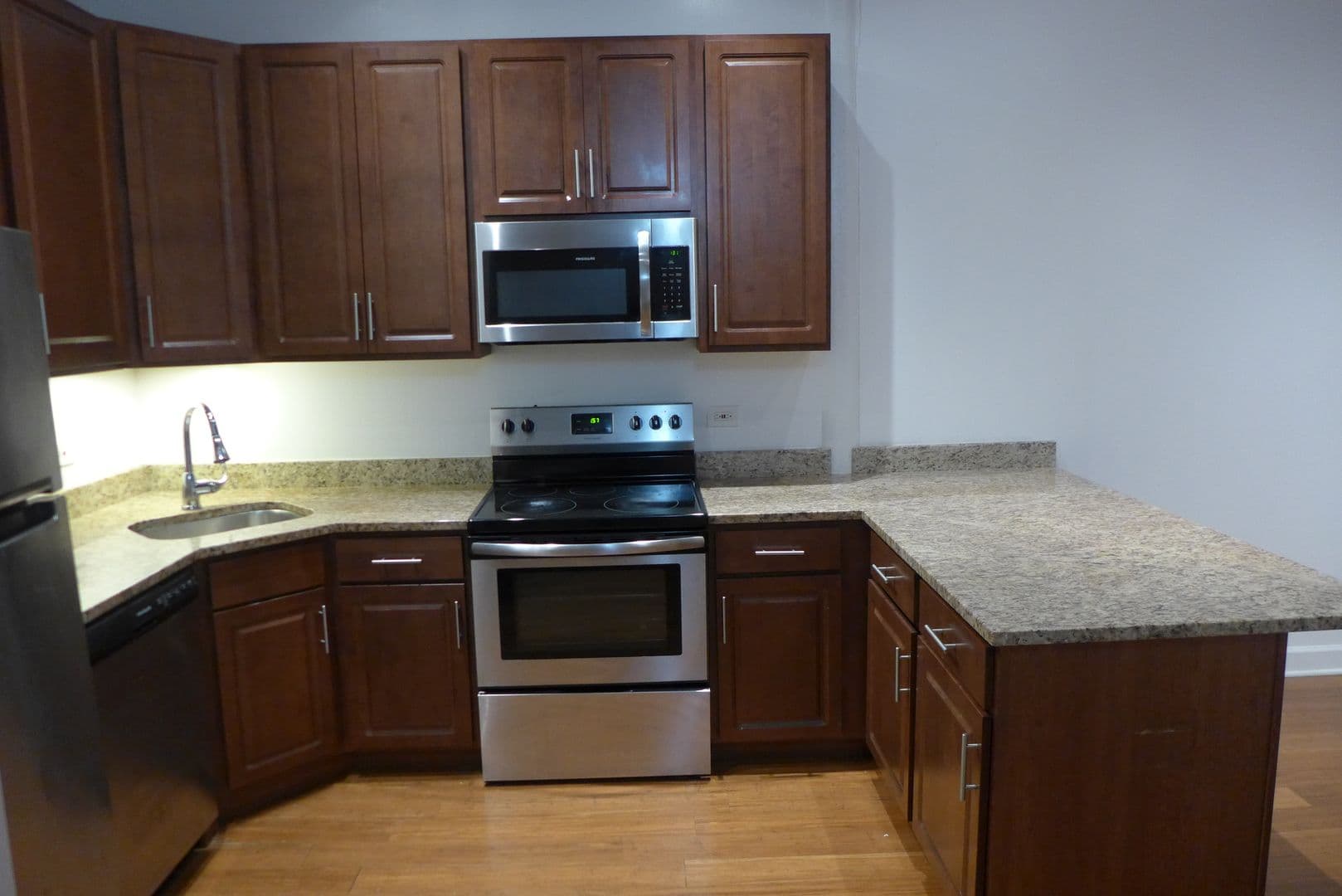 Chicago Apartment: 525 S. Dearborn