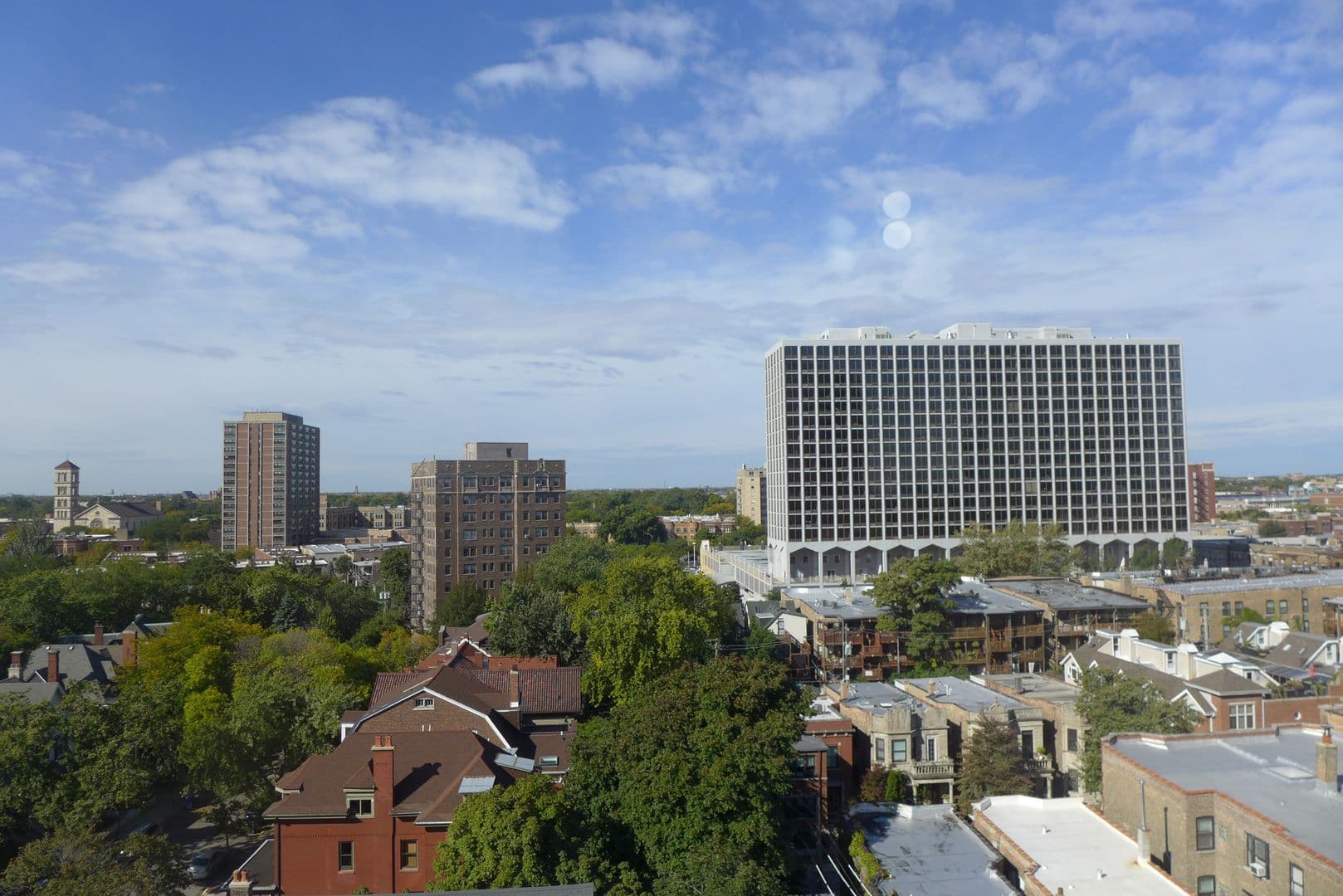 Chicago Apartment: 808 -12 W. Junior Terrace