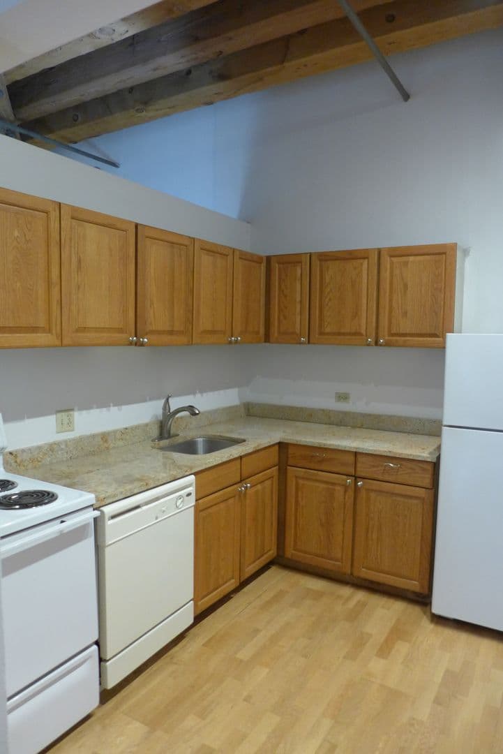 Chicago Apartment: 525 S. Dearborn