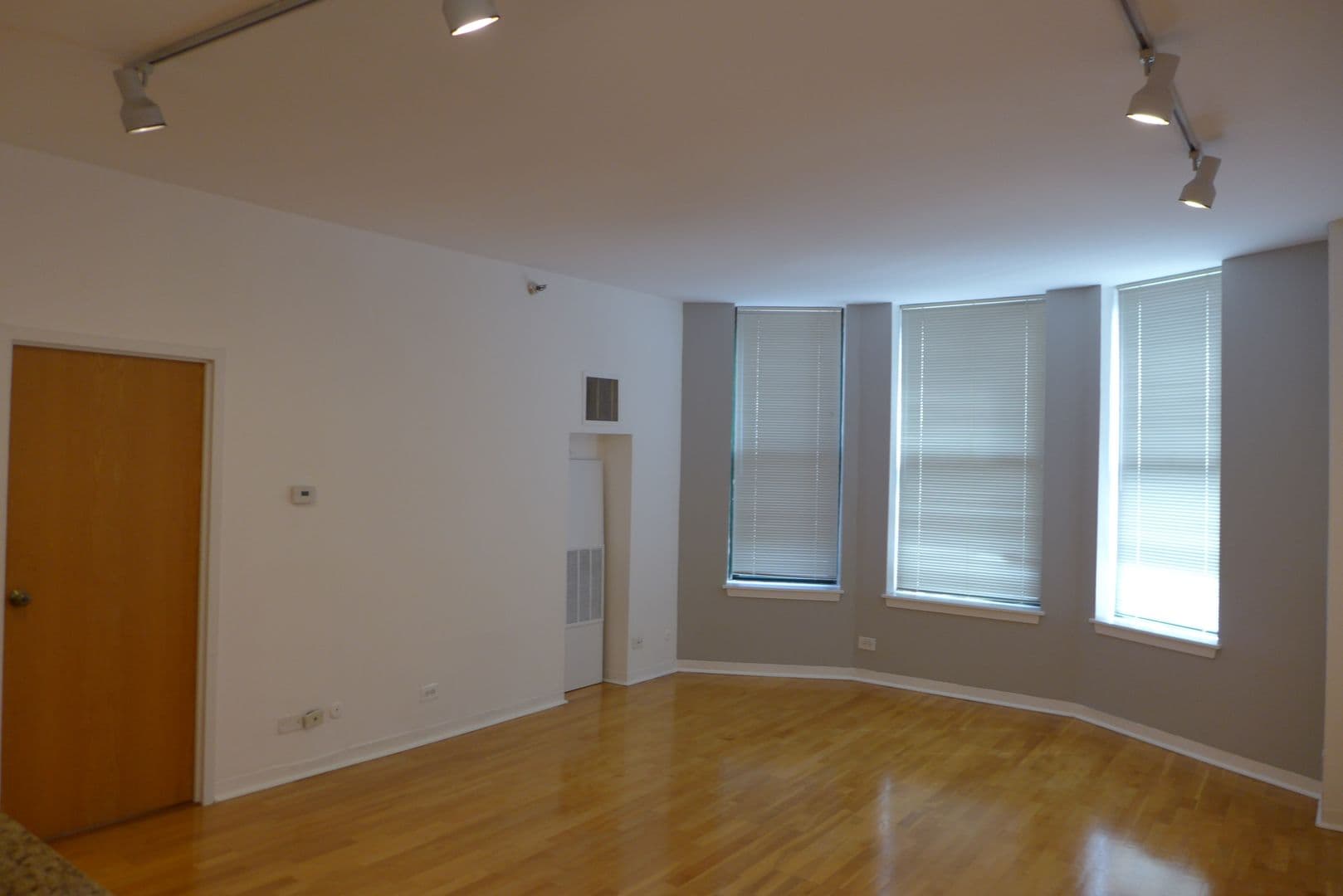 Chicago Apartment: 537 S. Dearborn