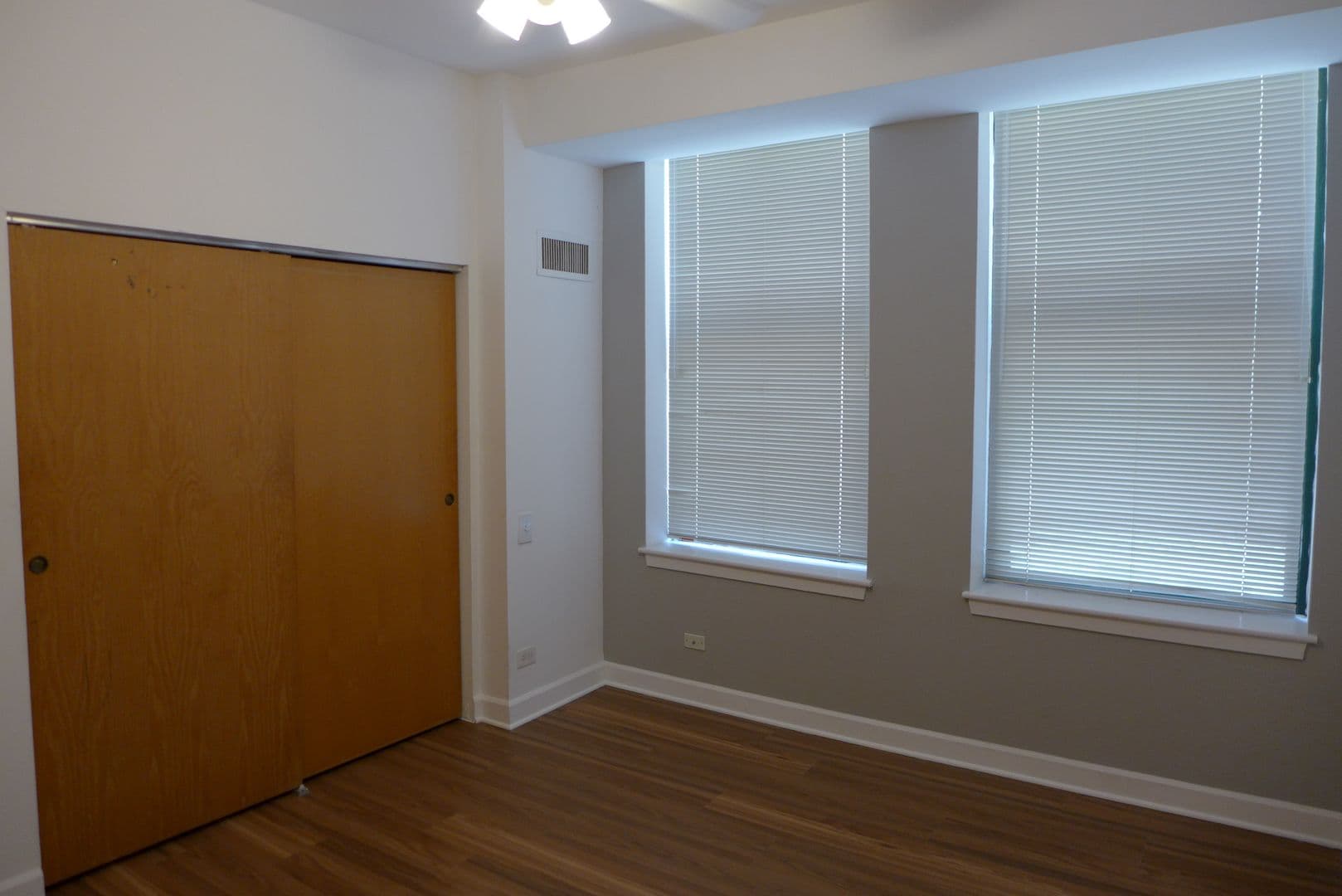 Chicago Apartment: 537 S. Dearborn