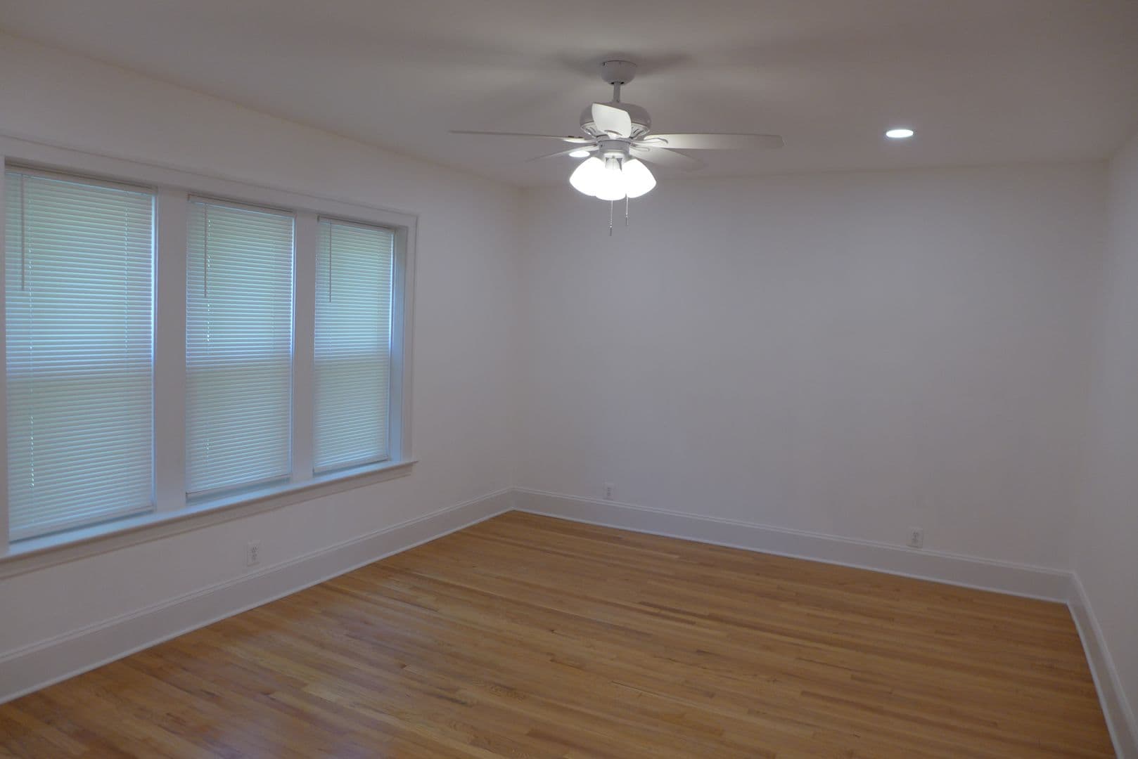 Chicago Apartment: 4804-16 N. Linder /5502 W. Lawrence
