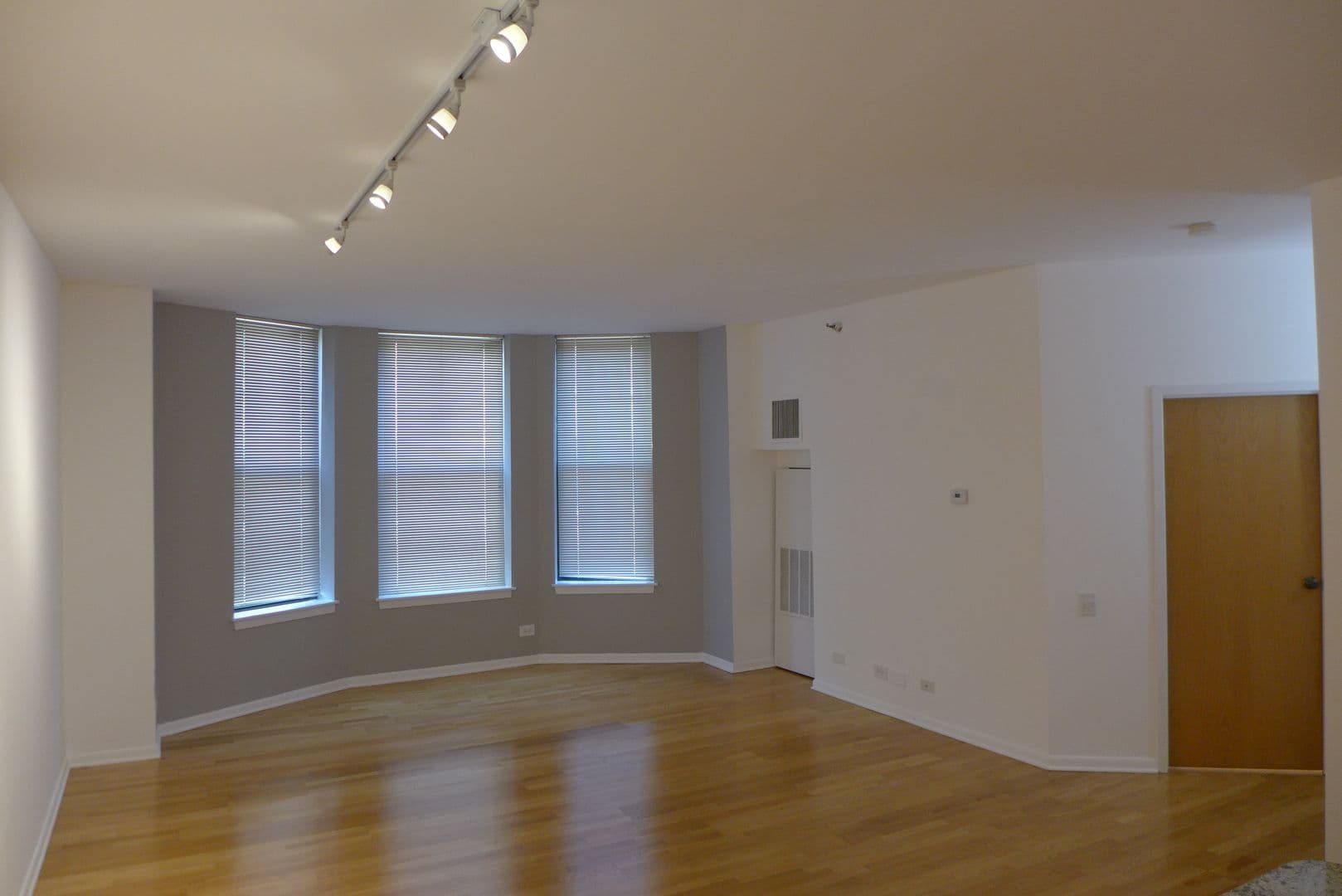 Chicago Apartment: 537 S. Dearborn