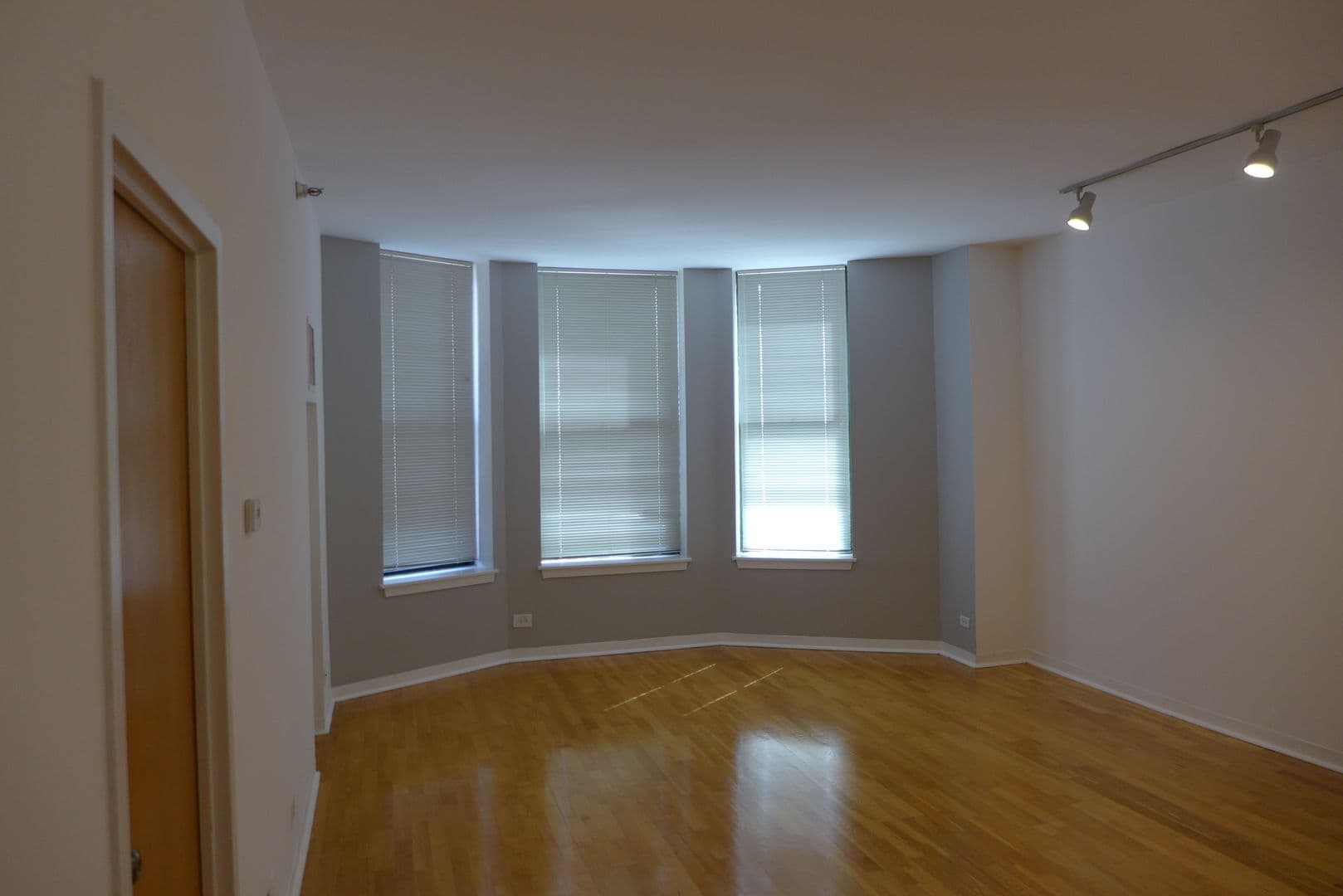 Chicago Apartment: 537 S. Dearborn