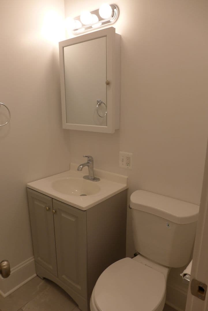 Chicago Apartment: 4804-16 N. Linder /5502 W. Lawrence