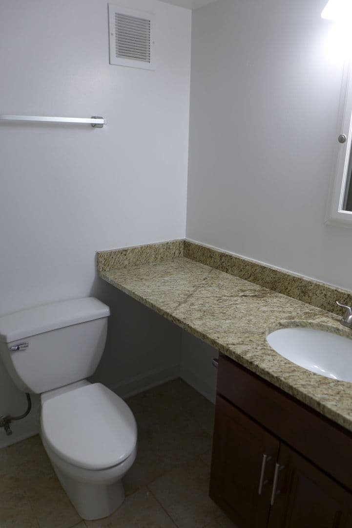 Chicago Apartment: 525 S. Dearborn
