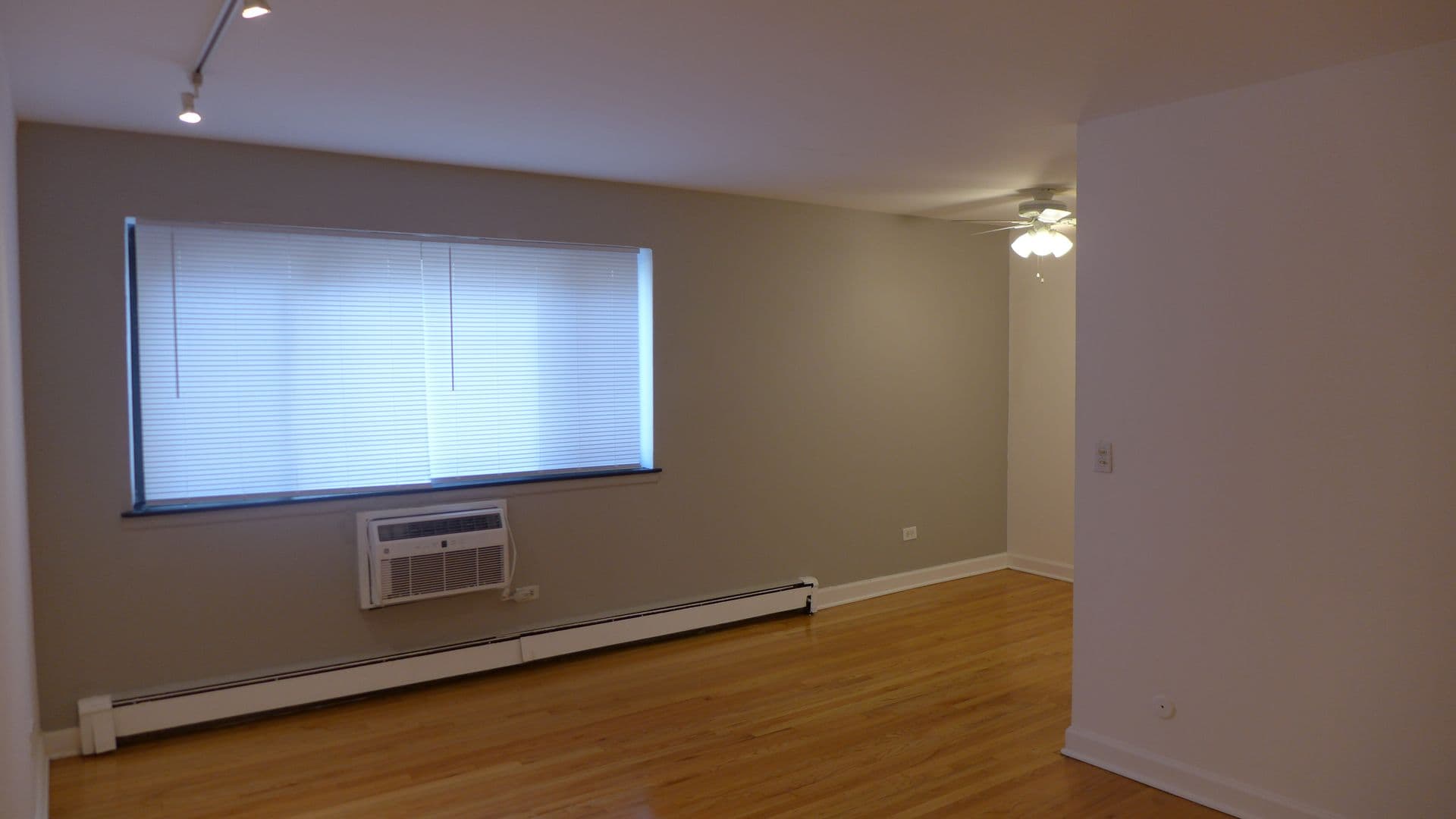 Chicago Apartment: 5300 N. Sheridan Road