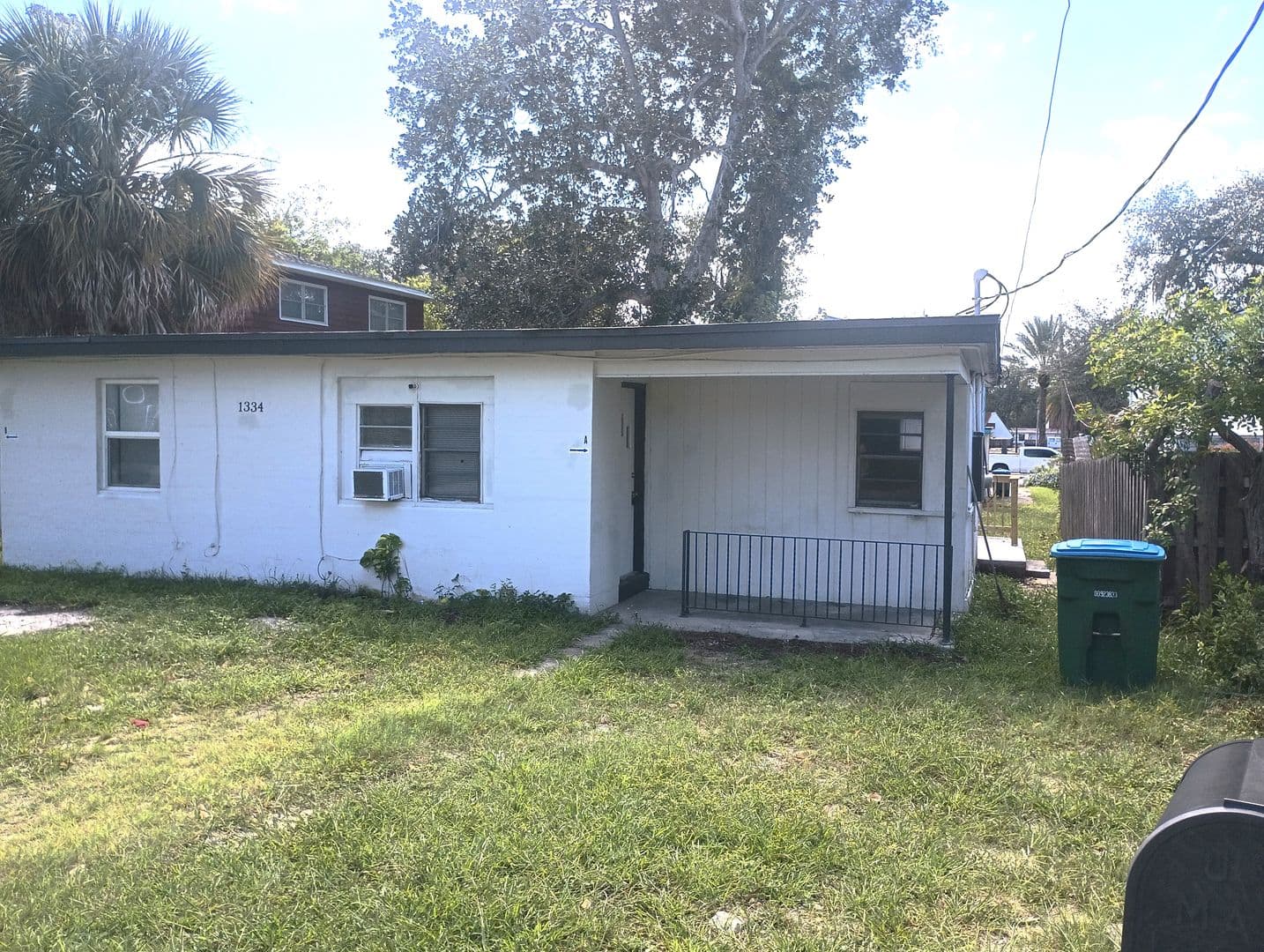 Holly Hill House: 1334 Woodward  Ave Unit A