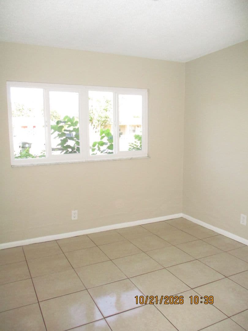 Daytona Beach House: 909 Kathy St