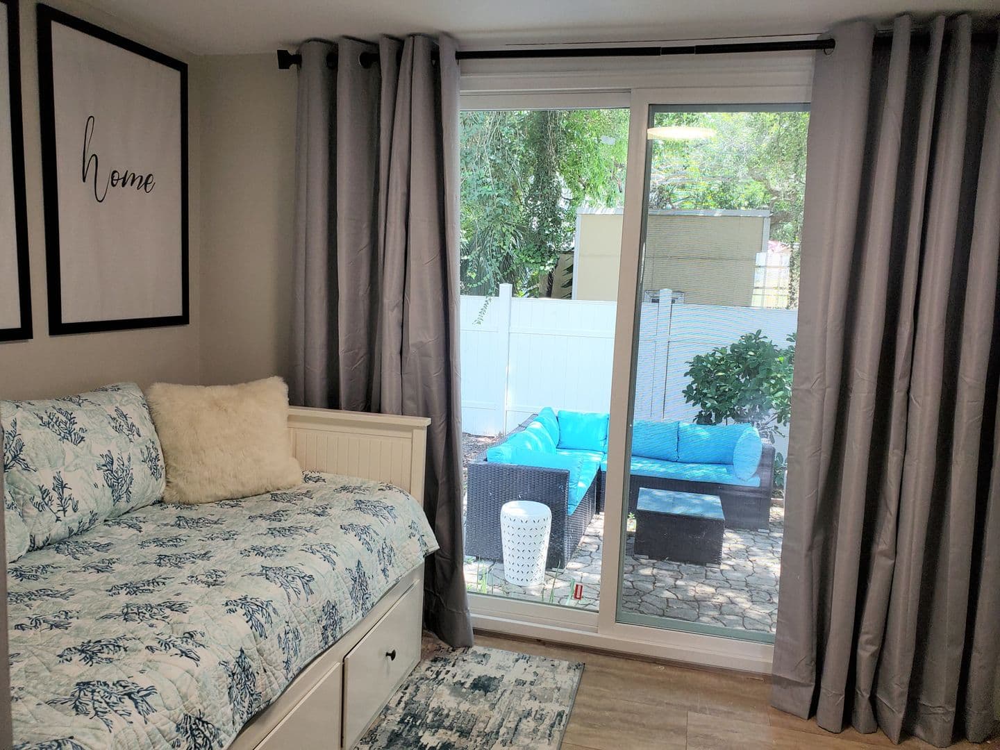 Daytona Beach House: 410 N Oleander Ave