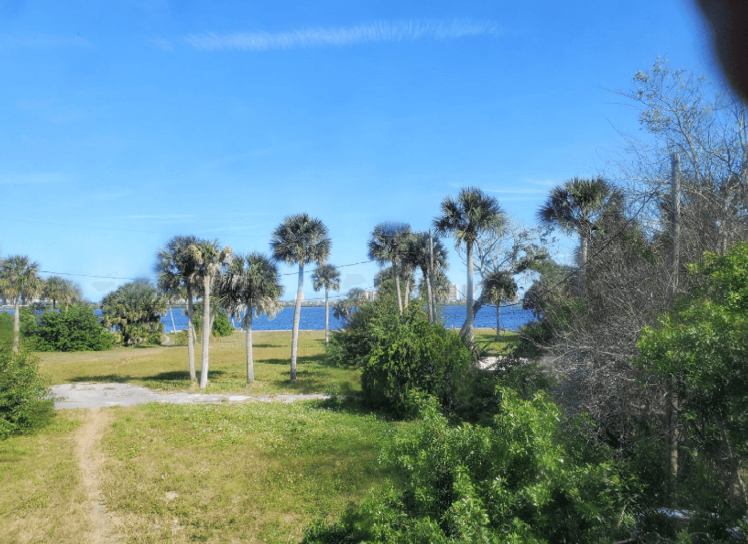 South Daytona Apartment: 108 Murray Way