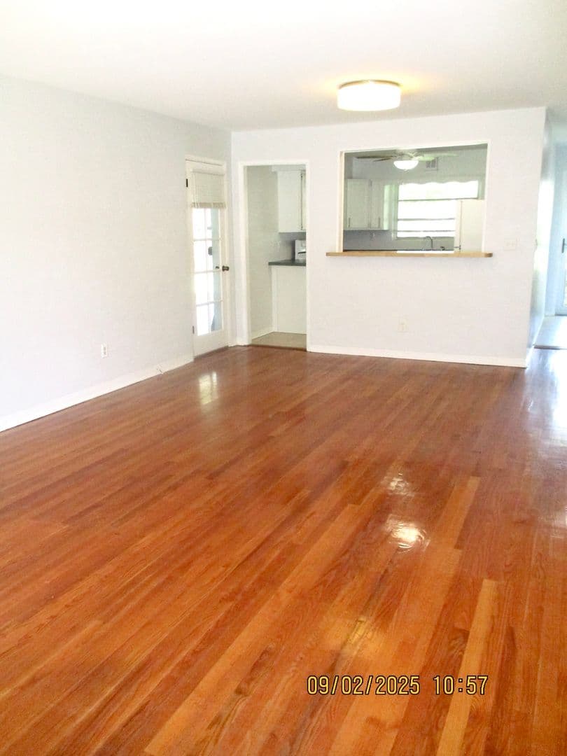 Daytona Beach House: 428 Manhattan Ave