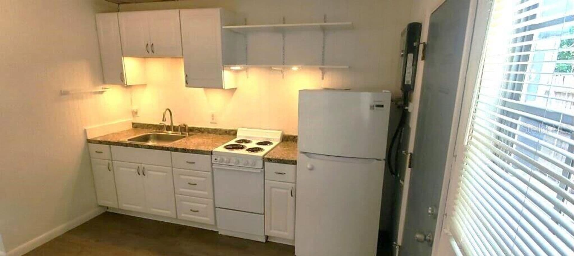 South Daytona Apartment: 108 Murray Way