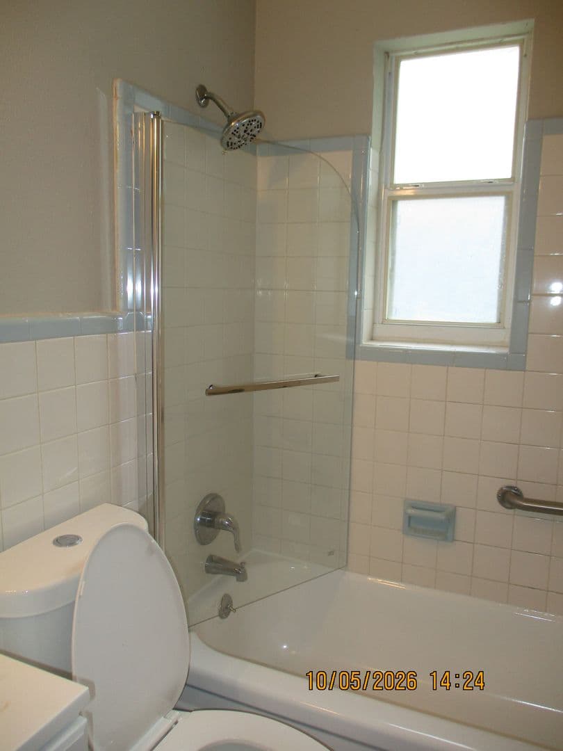 Daytona Beach House: 228 S Keech St