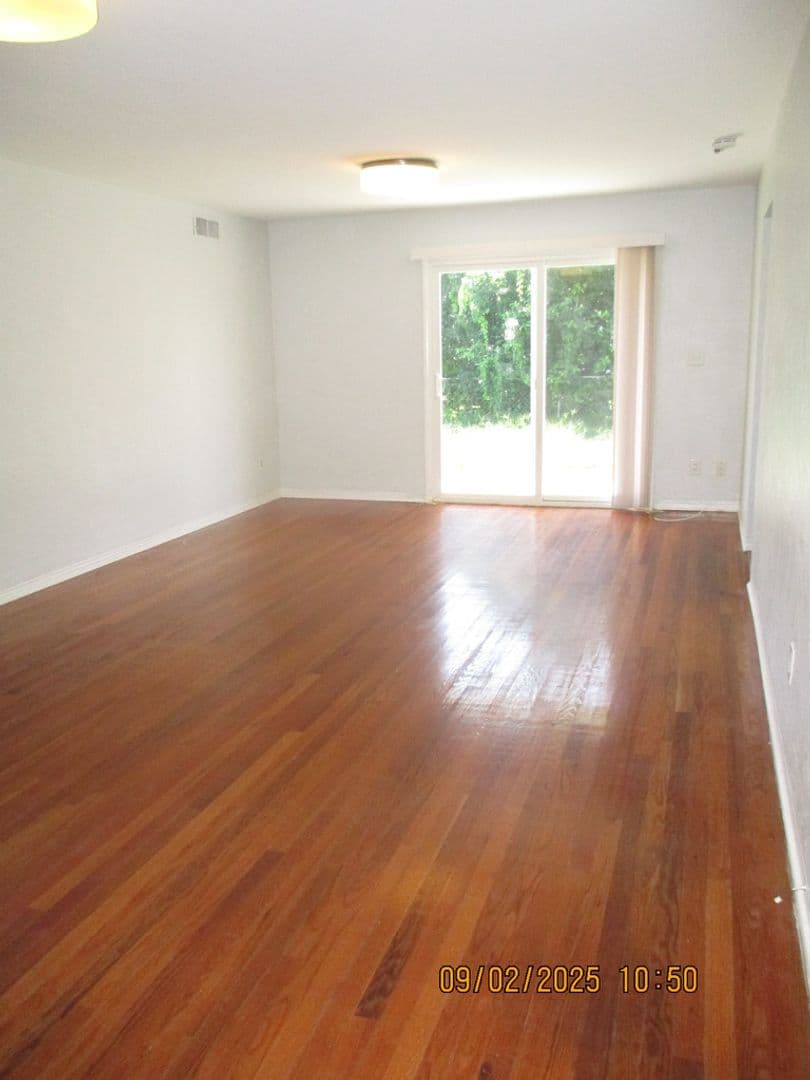 Daytona Beach House: 428 Manhattan Ave