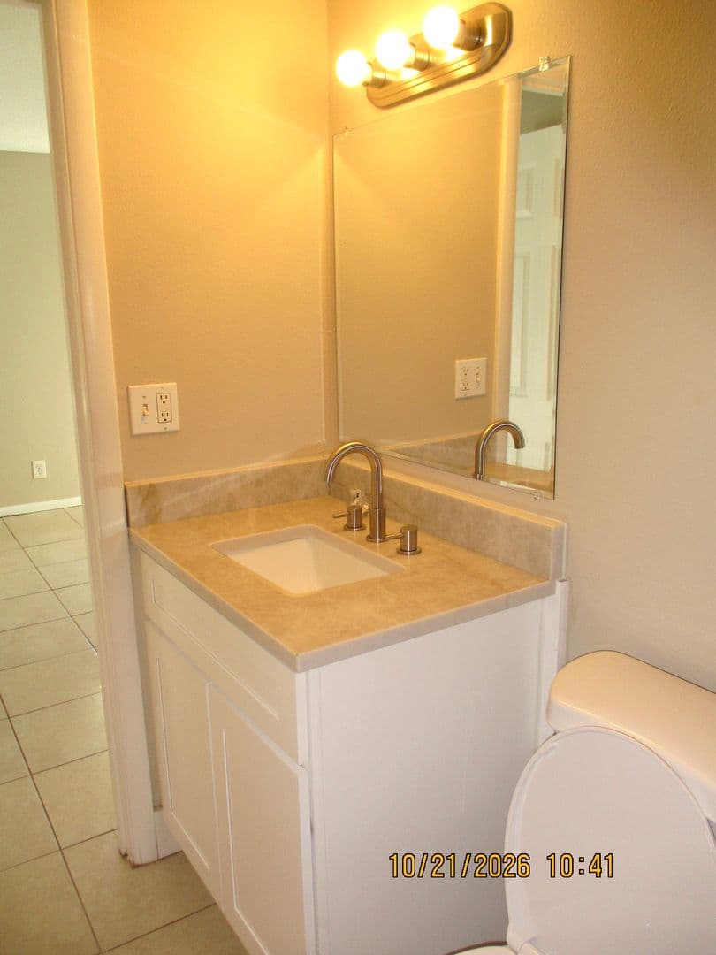 Daytona Beach House: 909 Kathy St