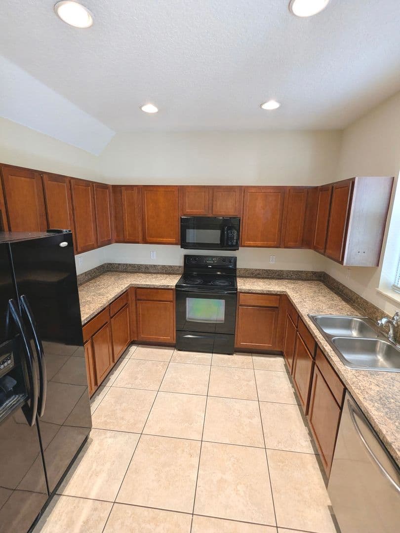 Port Orange House: 1918 Yellowfin Dr