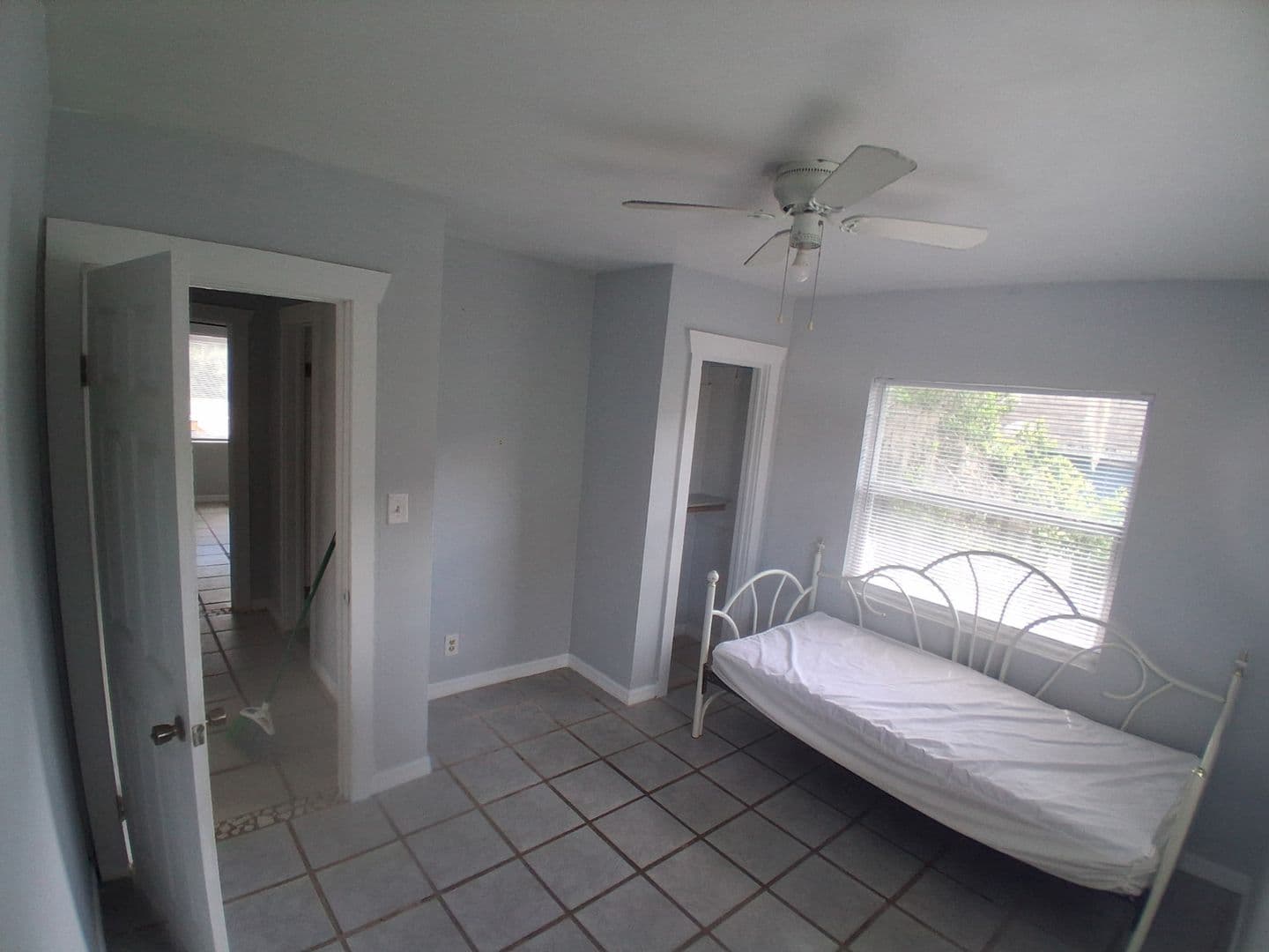 DeLand House: 304 S Adelle Ave